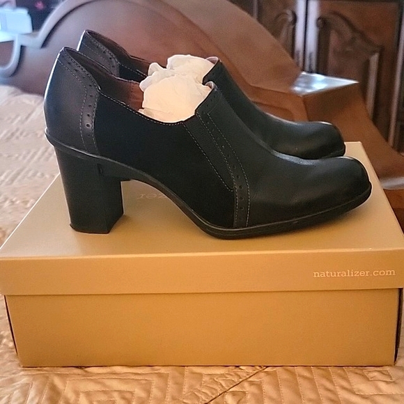 Naturalizer Klipper BLACK Leather 21867001 Shoe Size 7 1/2 Wide Used - Picture 4 of 8